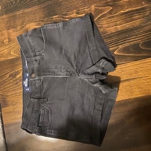 Hollister Mid Rise 3" Jean Shorts
